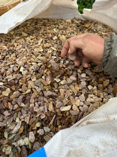 Златолит персиковый декоративная каменная крошка купить в Еманжелинске