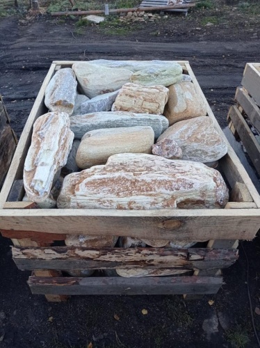 Златолит жёлтый, жёлто-зелёный глыбки и валуны для ланшафтного дизайна купить в Еманжелинске