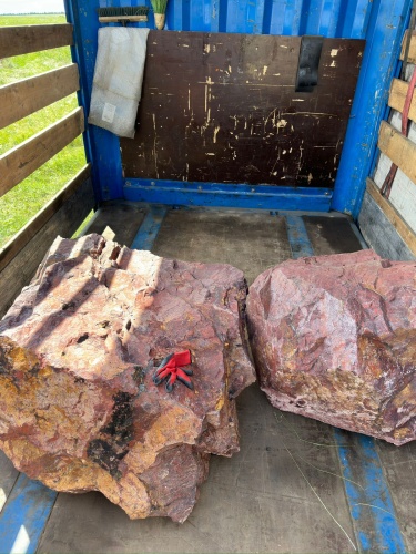 Ландшафтные глыбы красно-фиолетовые 200-1000 килограмм купить в Еманжелинске