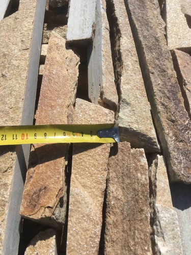 Горбушка златолит золотистый для облицовки купить в Еманжелинске