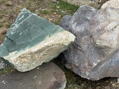 Камни для ландшафтного дизайна зелёные 10-60 килограмм купить в Еманжелинске