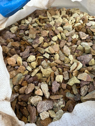 Златолит персиковый декоративная каменная крошка купить в Еманжелинске