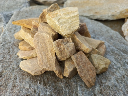 Златолит жёлтый декоративная каменная крошка купить в Еманжелинске