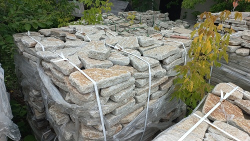 Гранитный плитняк галтованный для парковки купить в Еманжелинске