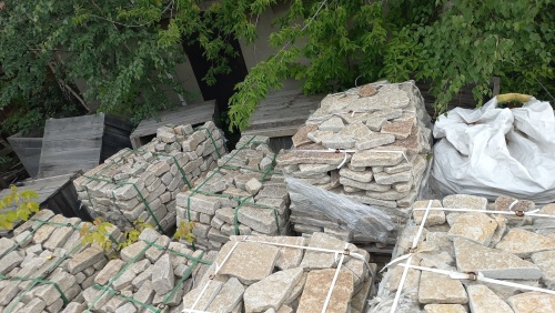 Гранитный плитняк галтованный для парковки купить в Еманжелинске