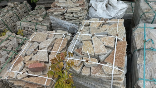 Гранитный плитняк галтованный для парковки купить в Еманжелинске