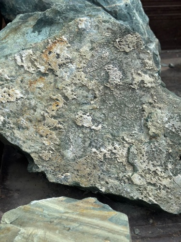 Ландшафтные глыбы зелёные 200-500 килограмм купить в Еманжелинске