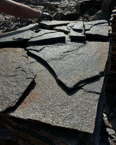 Плитняк златолит серебристый для фасада купить в Еманжелинске