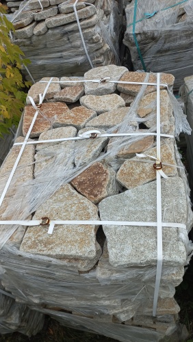 Плитняк галтованный гранитный для ландшафтного дизайна купить в Еманжелинске