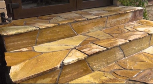 Плитняк златолит жёлтый золотистый для отмостки купить в Еманжелинске