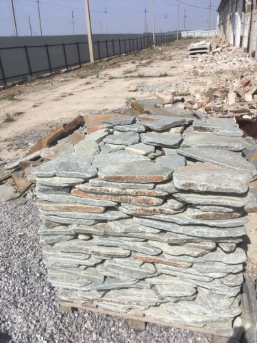 Златолит серебристый галтованный для цоколя купить в Еманжелинске