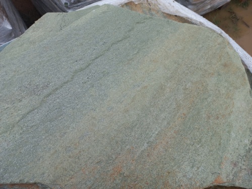 Плитняк златолит зелёный для мощения на землю купить в Еманжелинске
