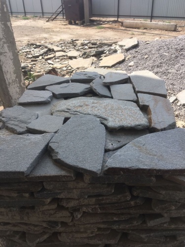 Златолит серебристый галтованный для цоколя купить в Еманжелинске